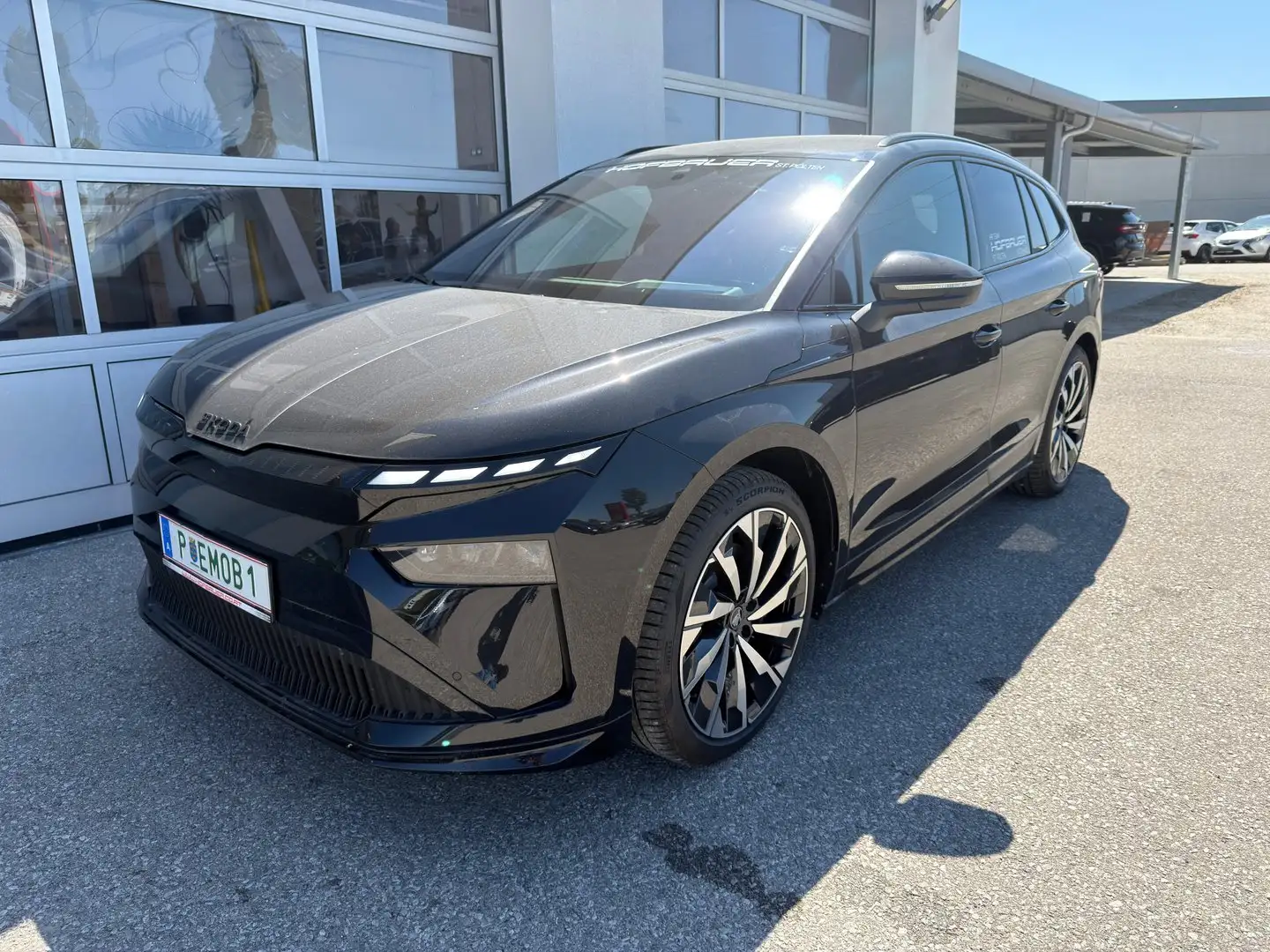 Skoda Enyaq Sportline 85x Schwarz - 1