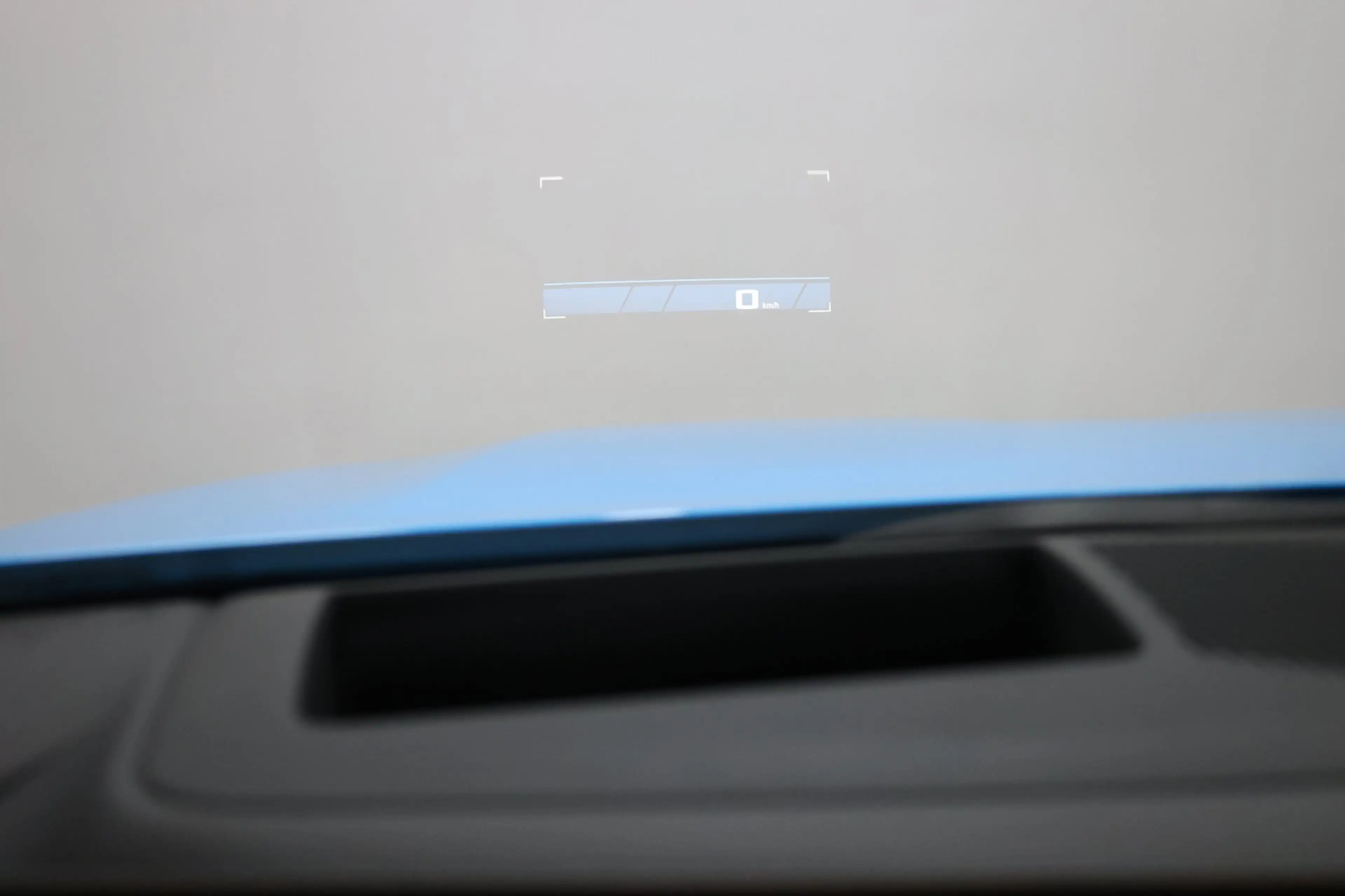 BMW M5 5-serie Touring INDIVIDUAL RIVIERA BLUE/M DRIVERS — photo 30