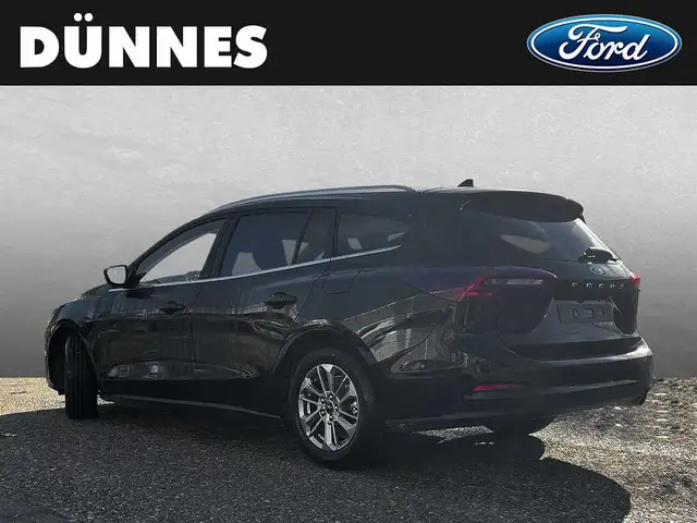 Ford Focus view 2