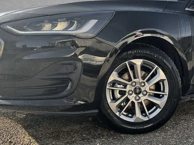 Ford Focus view 9