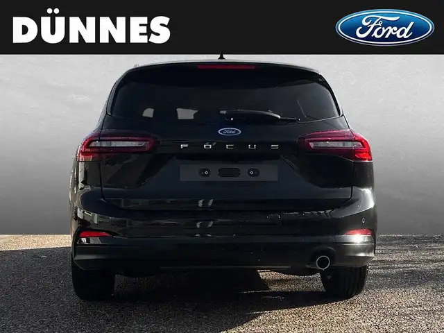 Ford Focus view 7