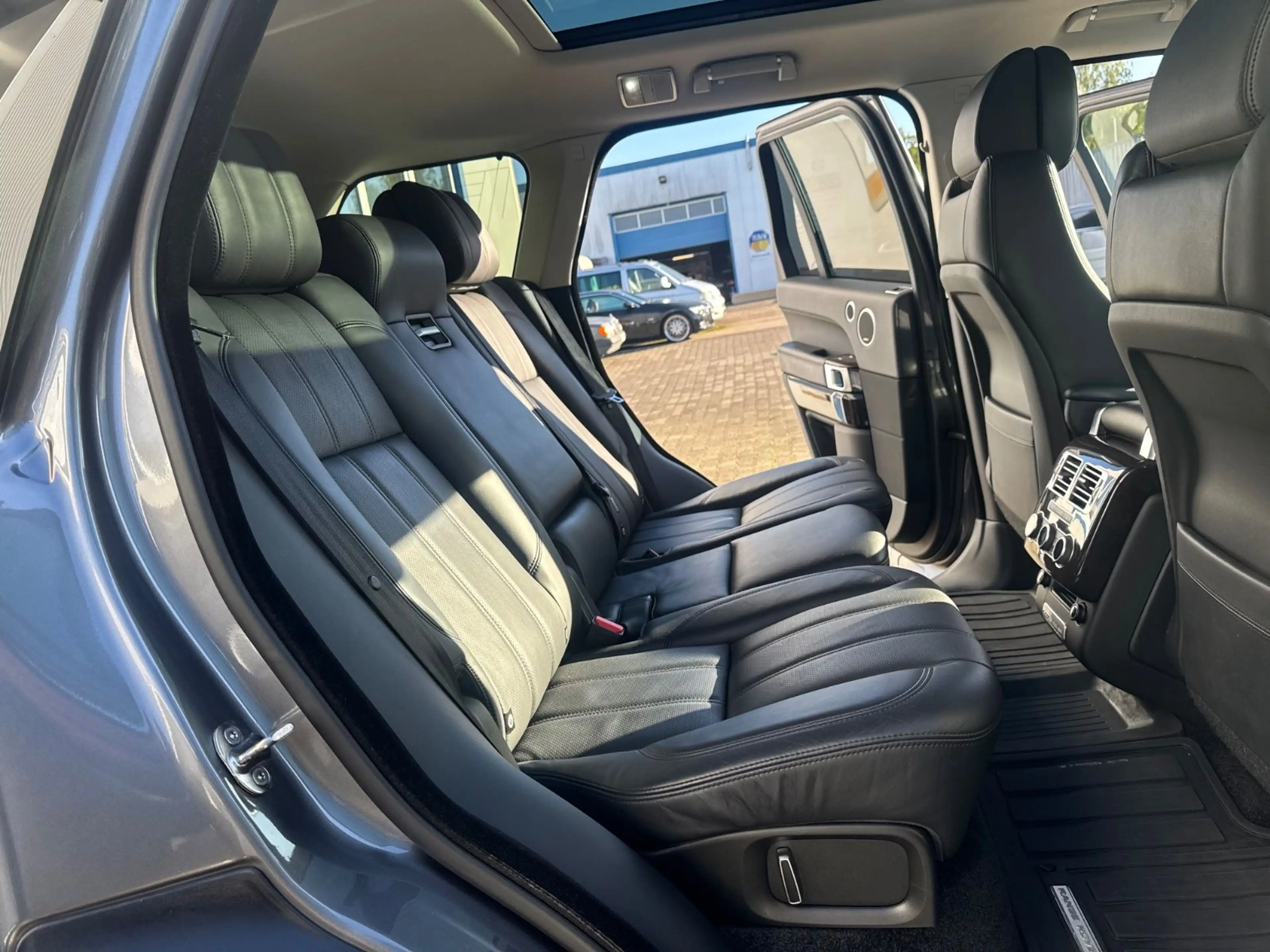 Land Rover Range Rover Vogue*MEGA VOLL*MASSAGE*22Z* — photo 15