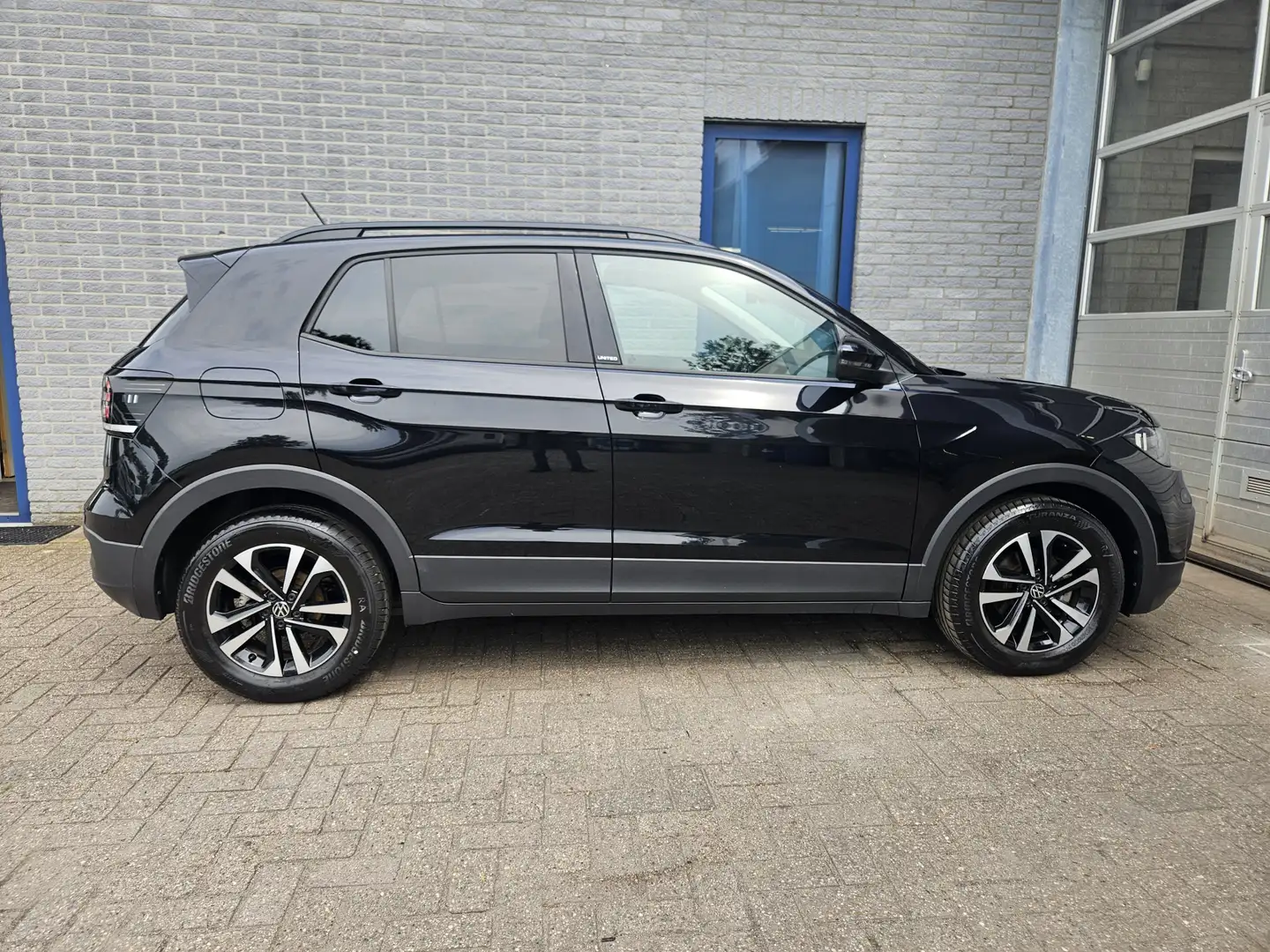 Volkswagen T-Cross 1.0 TSI United Inclusief Afleveringskosten Zwart - 2