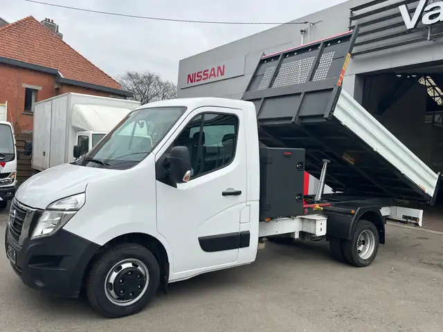 Nissan Interstar BENNE BASCULANTE + COFFRE PERMIS B