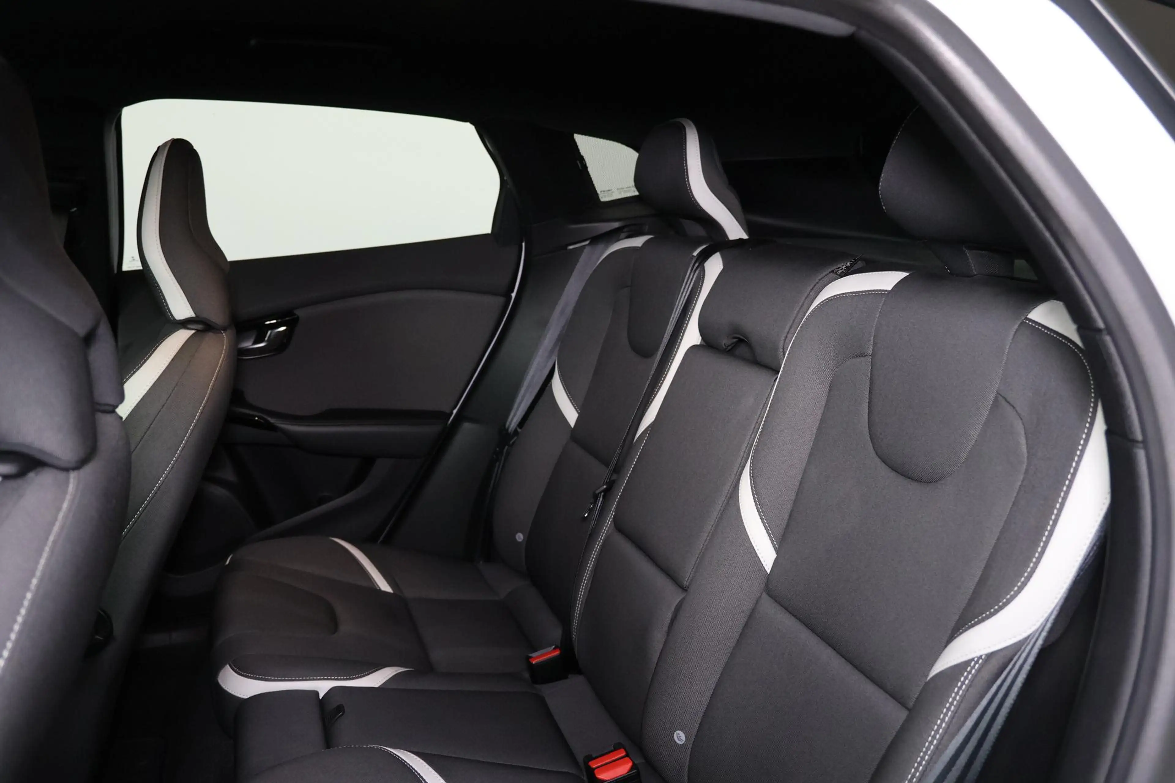 Volvo V40 Cross Country T3 Dynamic Edition - LED koplampen - Navigatie - V — photo 15