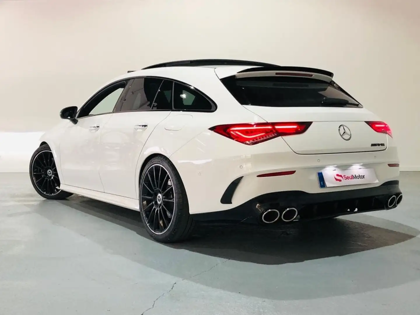 Mercedes-Benz CLA 200 Shooting Brake 7G-DCT Blanc - 2