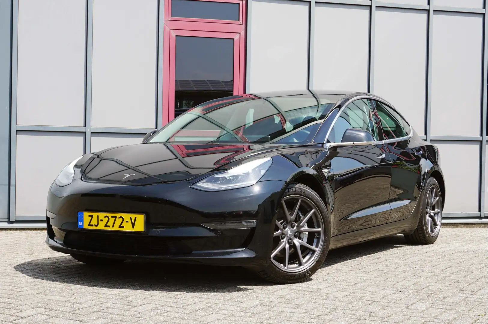 Tesla Model 3 Long Range AWD 75kWh Autopilot Zwart - 1