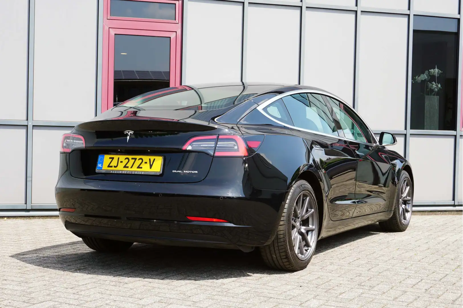 Tesla Model 3 Long Range AWD 75kWh Autopilot Zwart - 2