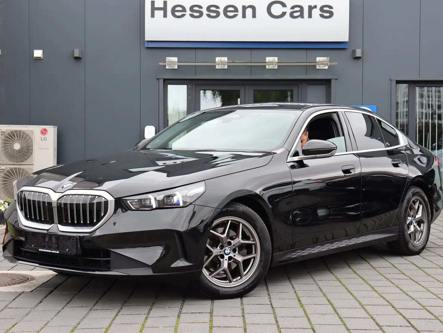 BMW 520 d Aut. HeadUp*LED Adaptiv*Leder*Harman/Kardon Zwart - 1