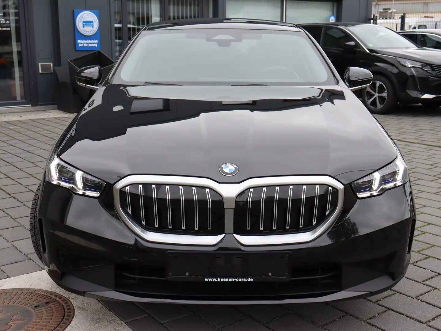 BMW 520 d Aut. HeadUp*LED Adaptiv*Leder*Harman/Kardon Zwart - 2