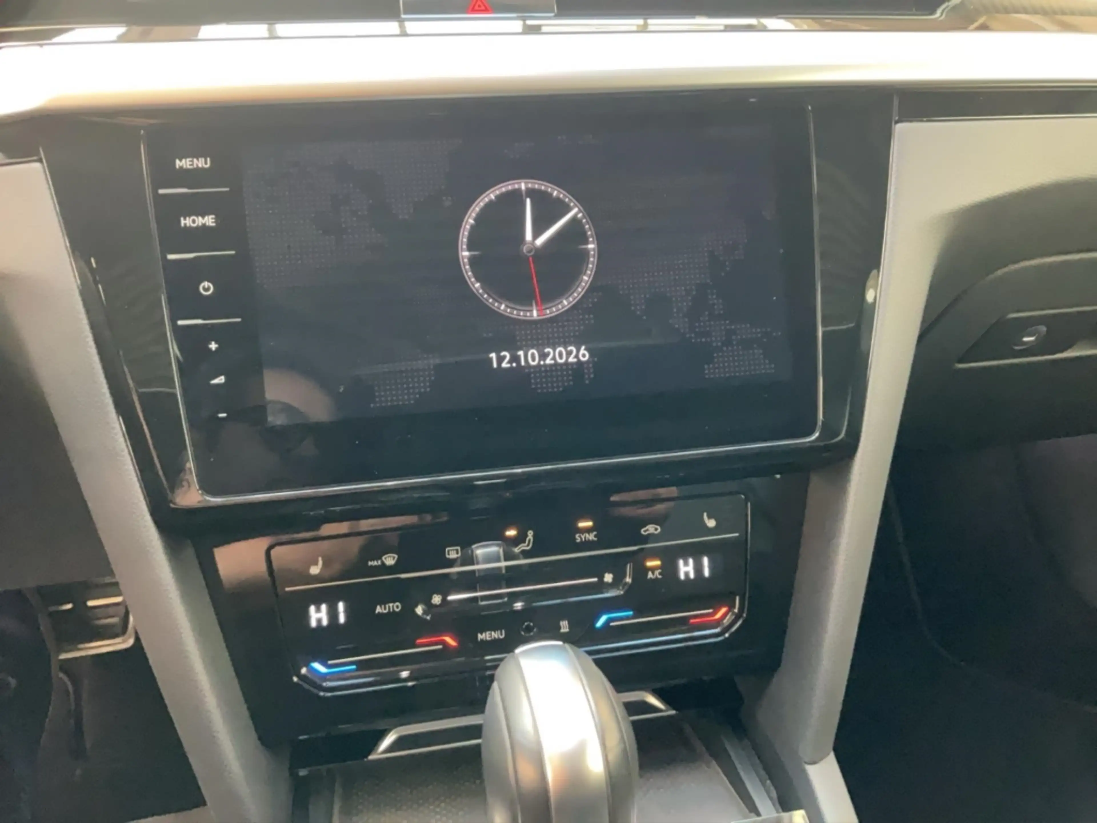 Volkswagen Arteon 2.0 TSI R-Line 4Motion Alu Matrix-LED AHK Pano Nav — photo 15