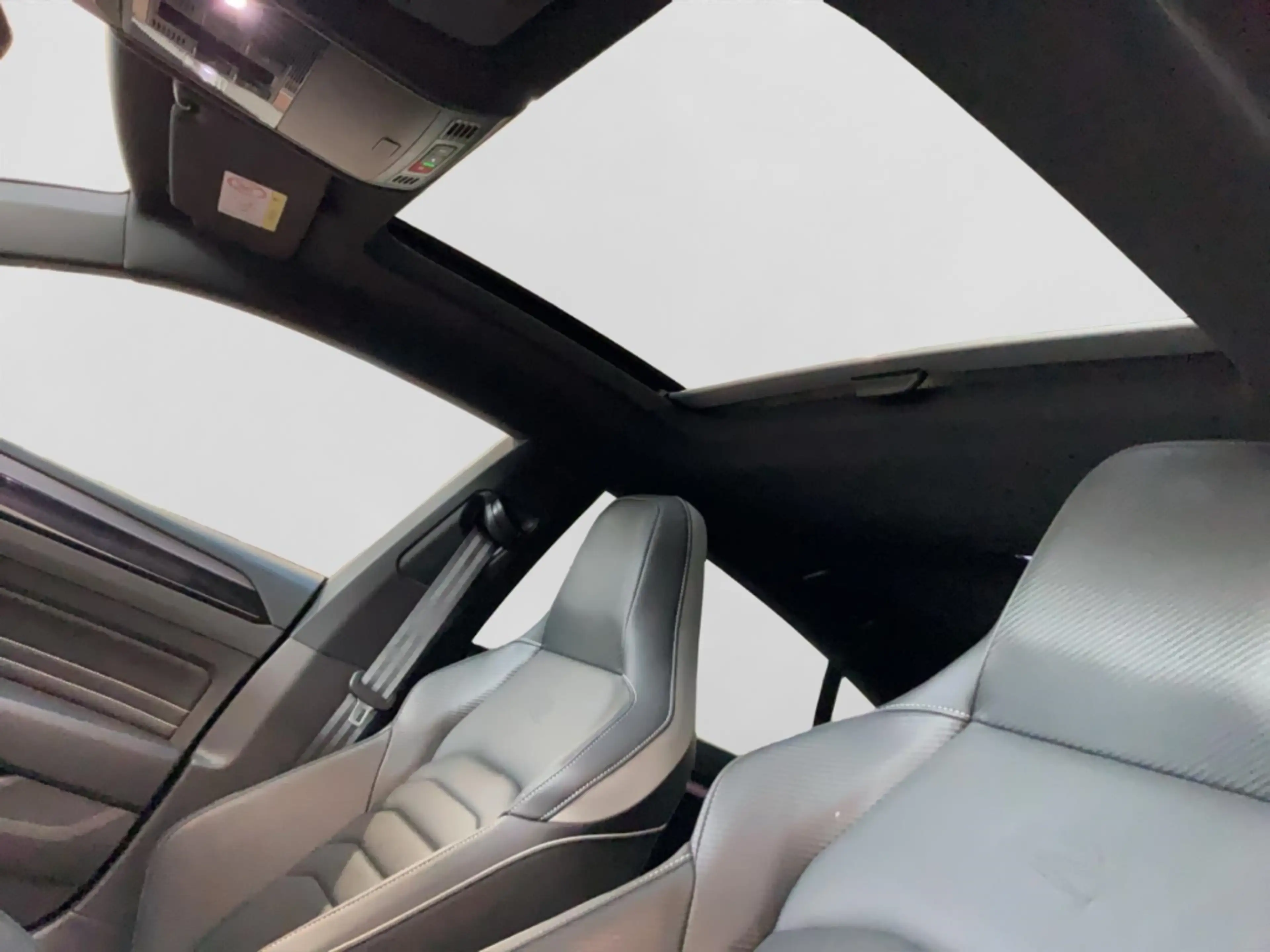 Volkswagen Arteon 2.0 TSI R-Line 4Motion Alu Matrix-LED AHK Pano Nav — photo 11
