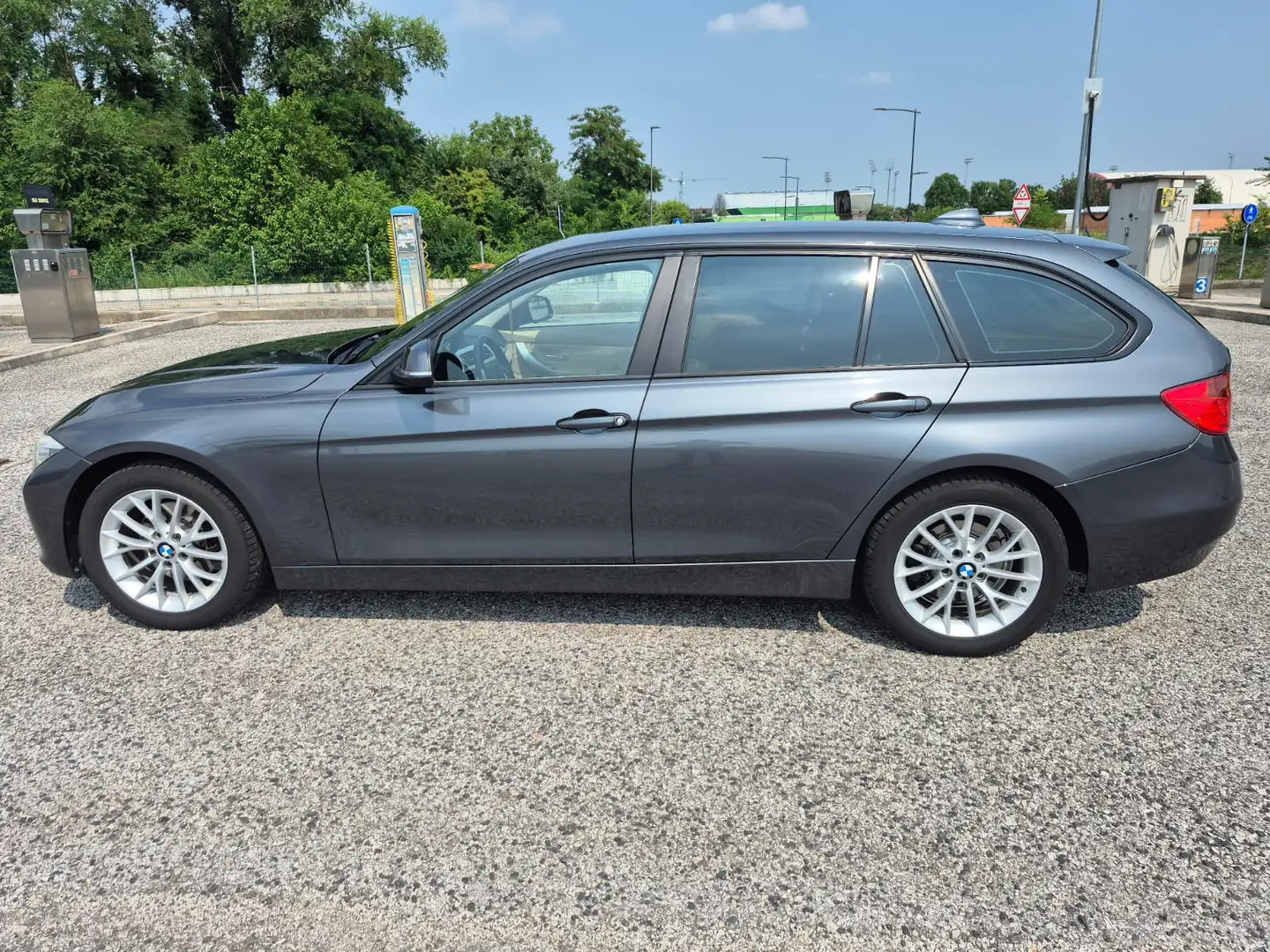 BMW 320 320d Touring Futura c/pelle 184cv - 1