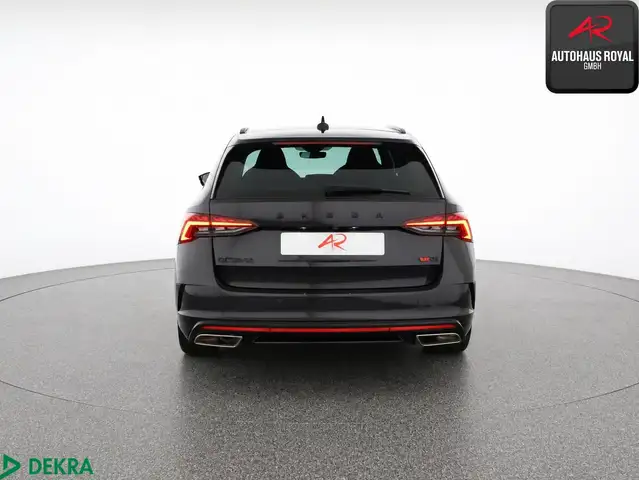Skoda Octavia view 4