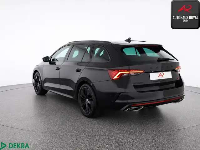 Skoda Octavia view 3