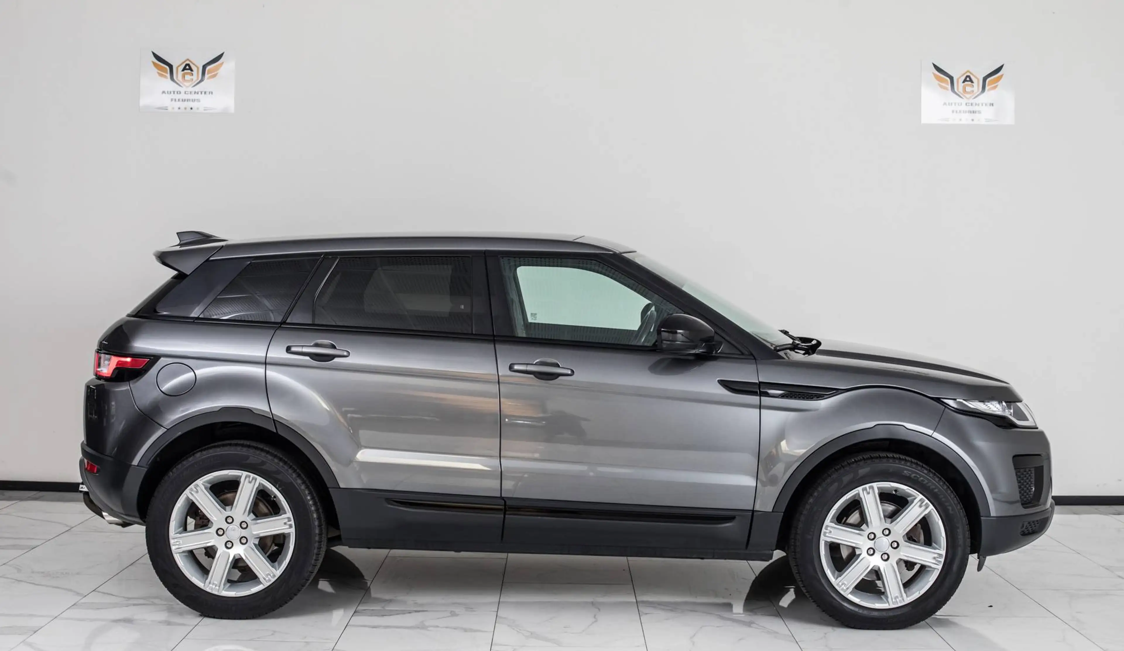 Land Rover Range Rover Evoque 2.0 4WD (EU6d-TEMP) — photo 9