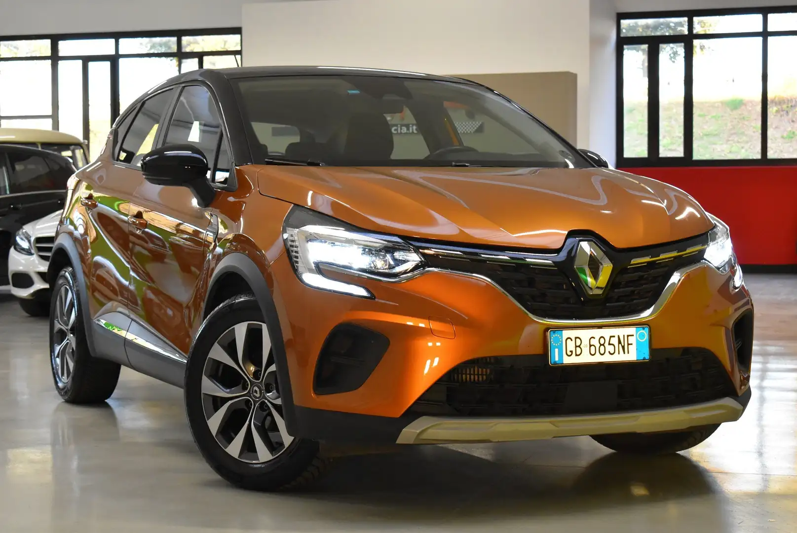 Renault Captur Captur II 2019 1.0 tce Zen Gpl 100cv Arancione - 1