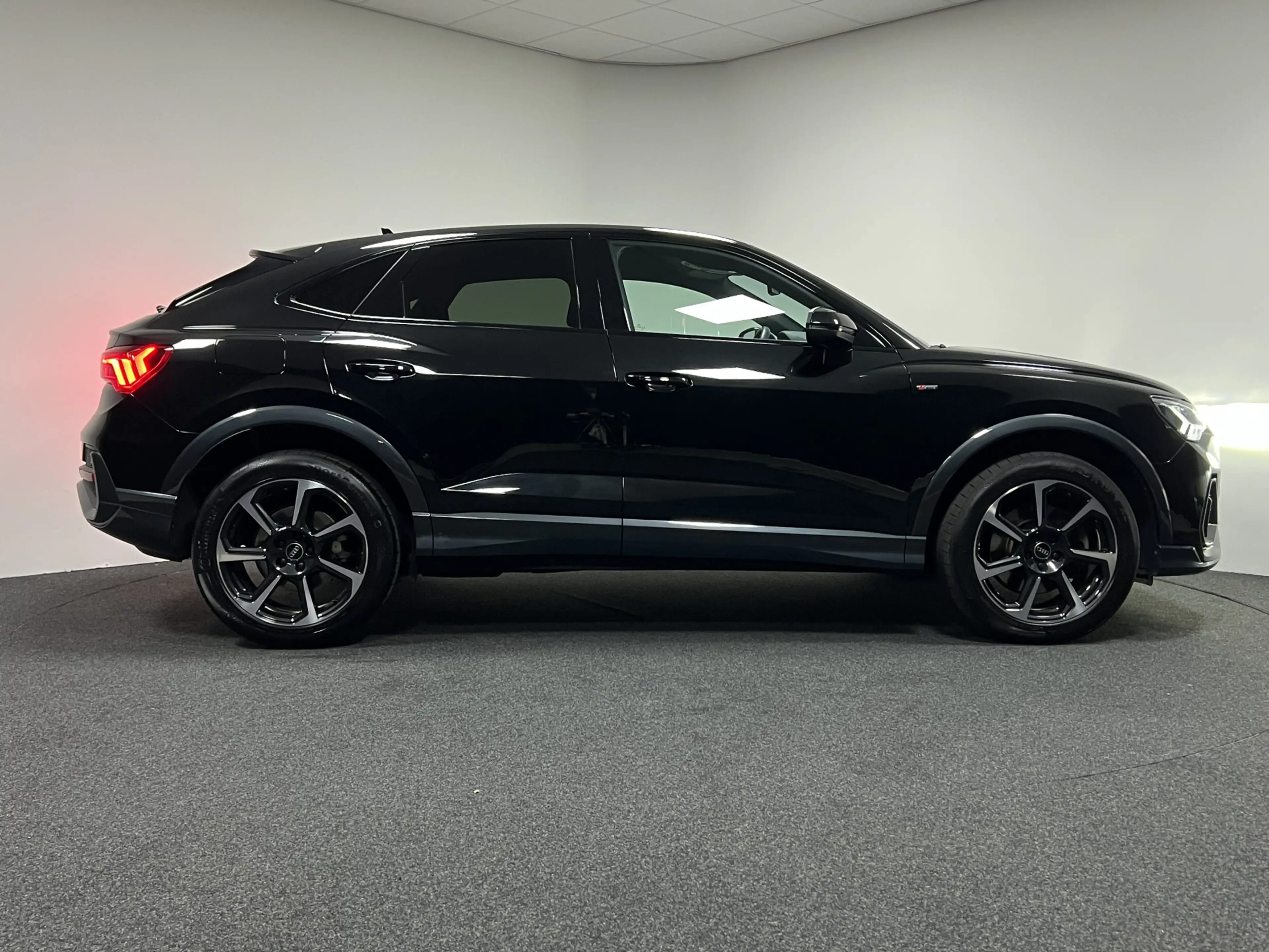 Audi Q3 Sportback 45 TFSI e S Edition | 2X S-LINE | STOEL- — photo 40