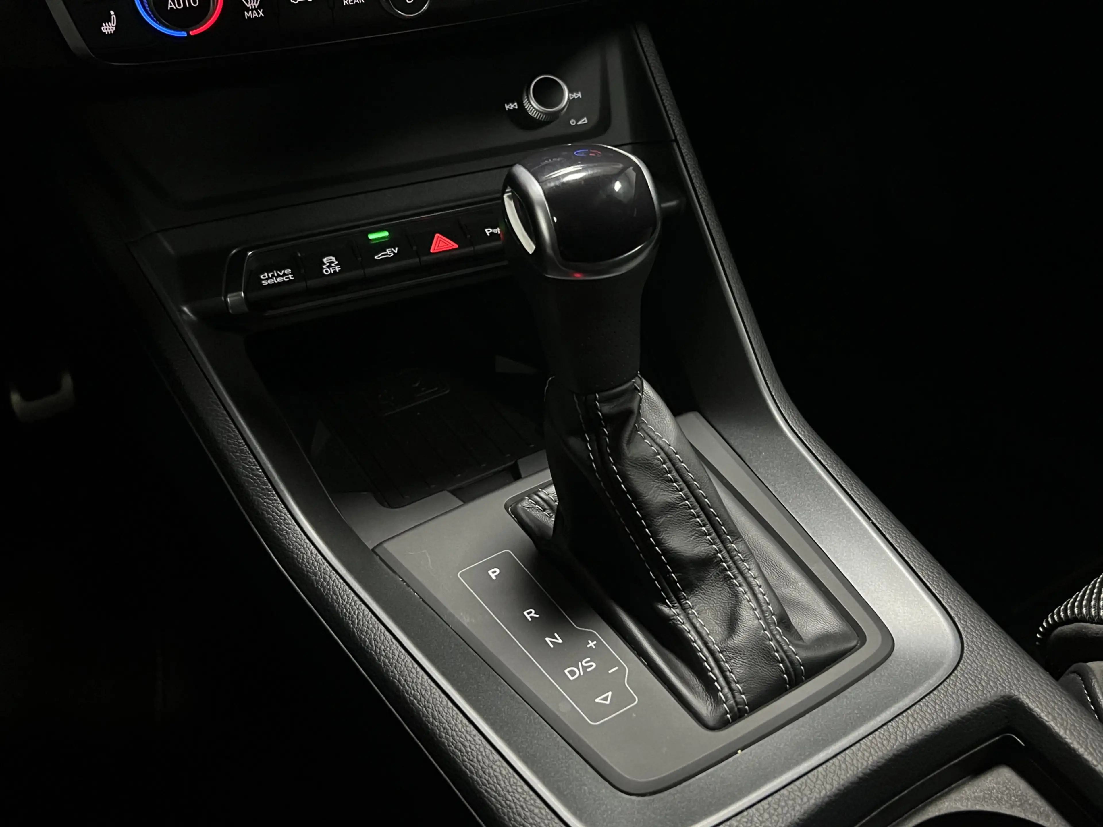 Audi Q3 Sportback 45 TFSI e S Edition | 2X S-LINE | STOEL- — photo 32