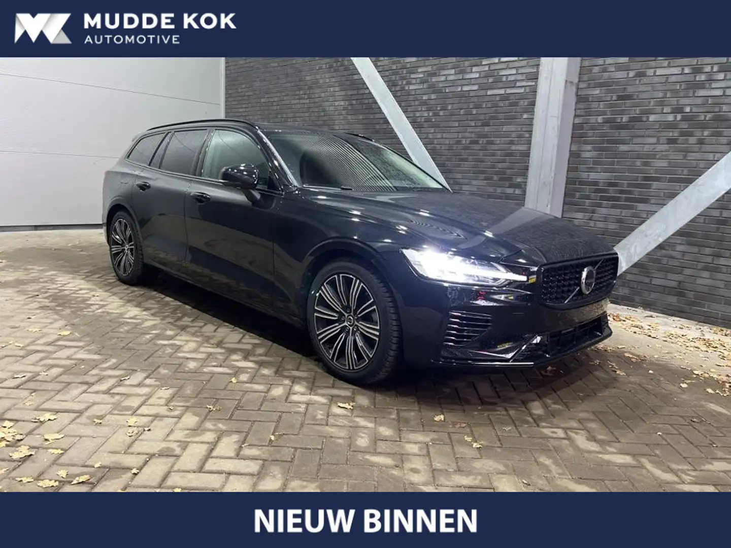 Volvo V60 T6 Plug-in hybrid Plus Dark | Panoramadak | 360° C Zwart - 1