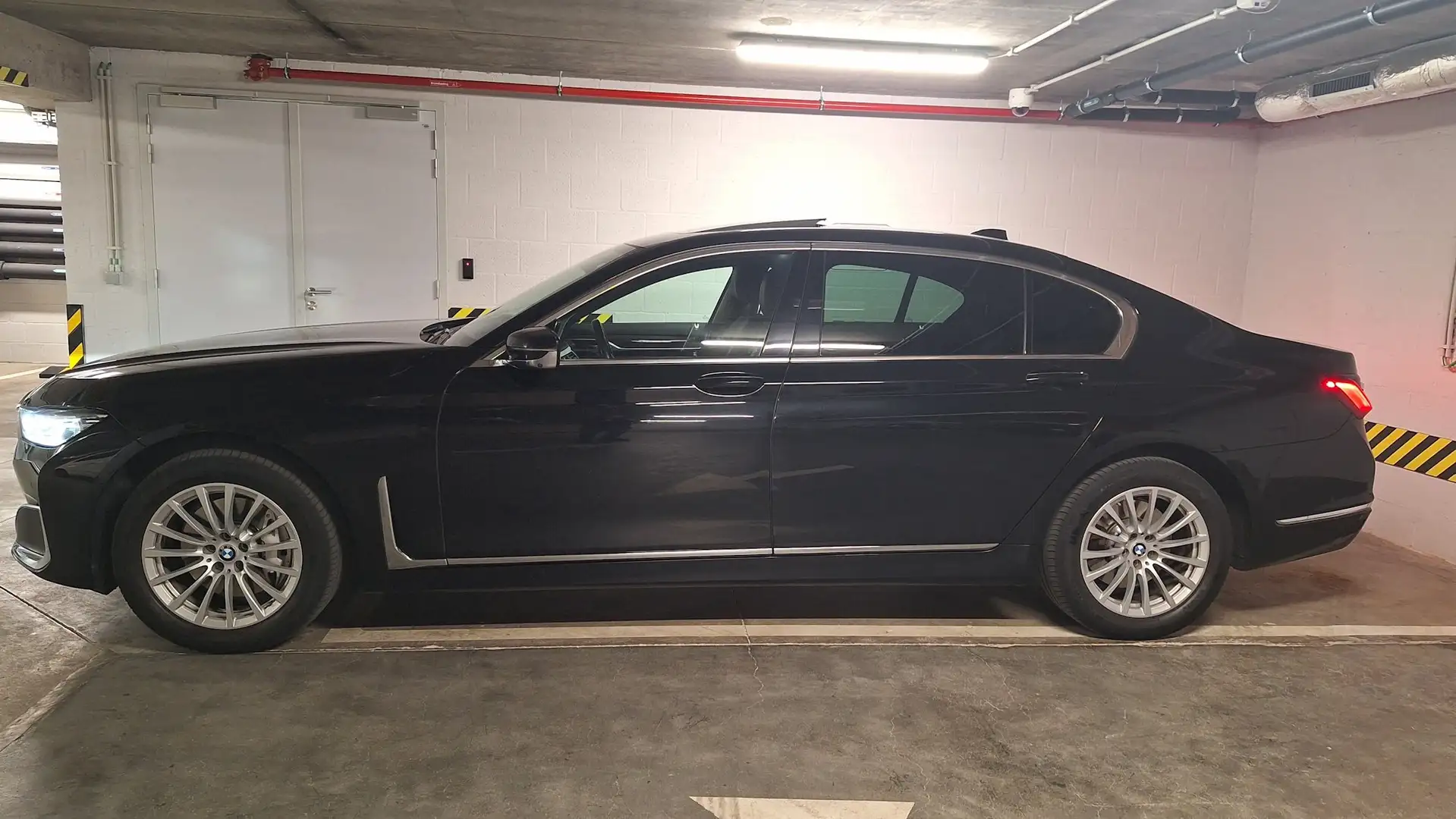 BMW 730 L dA AdBlue Zwart - 2