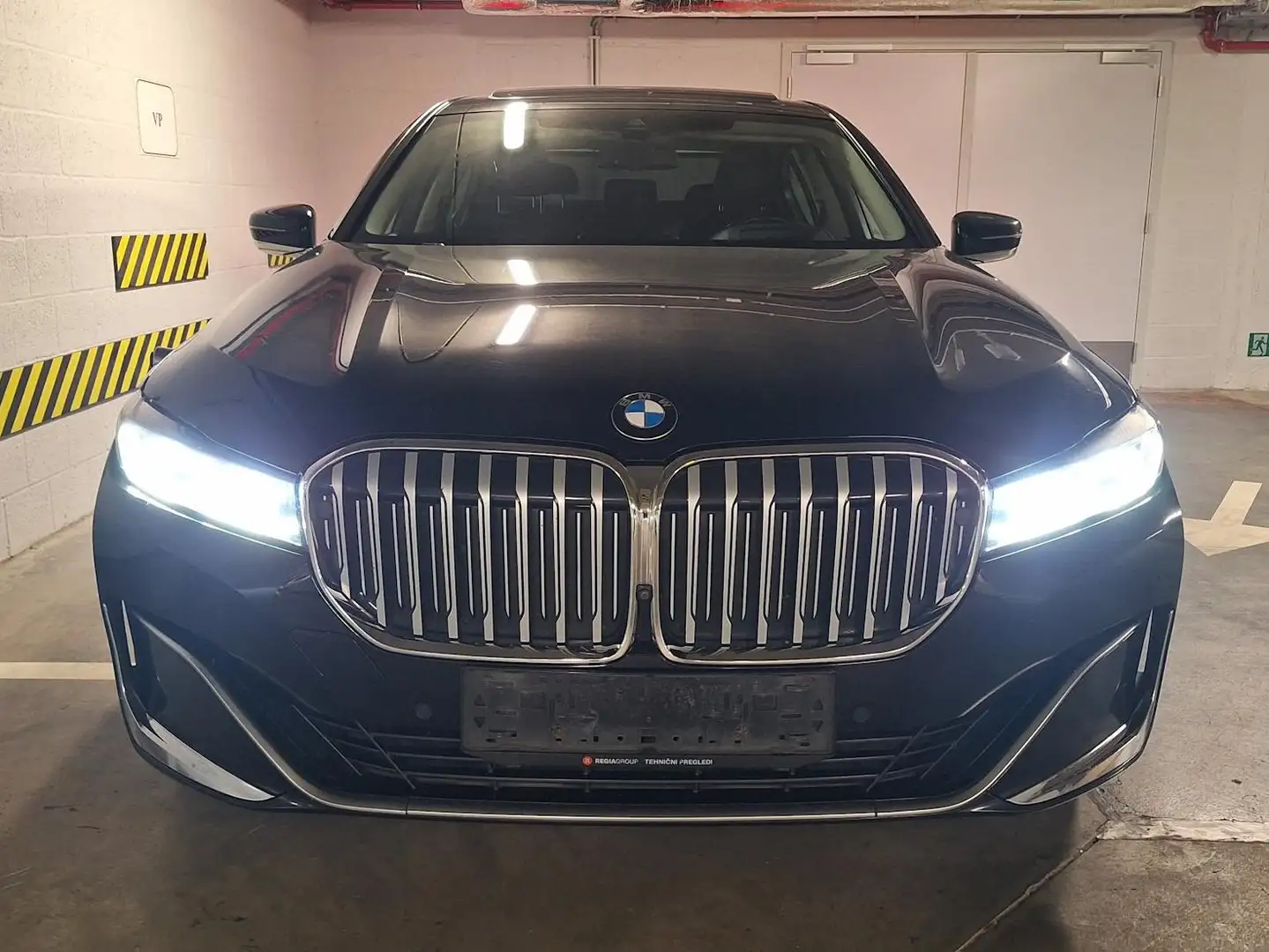 BMW 730 L dA AdBlue Zwart - 1