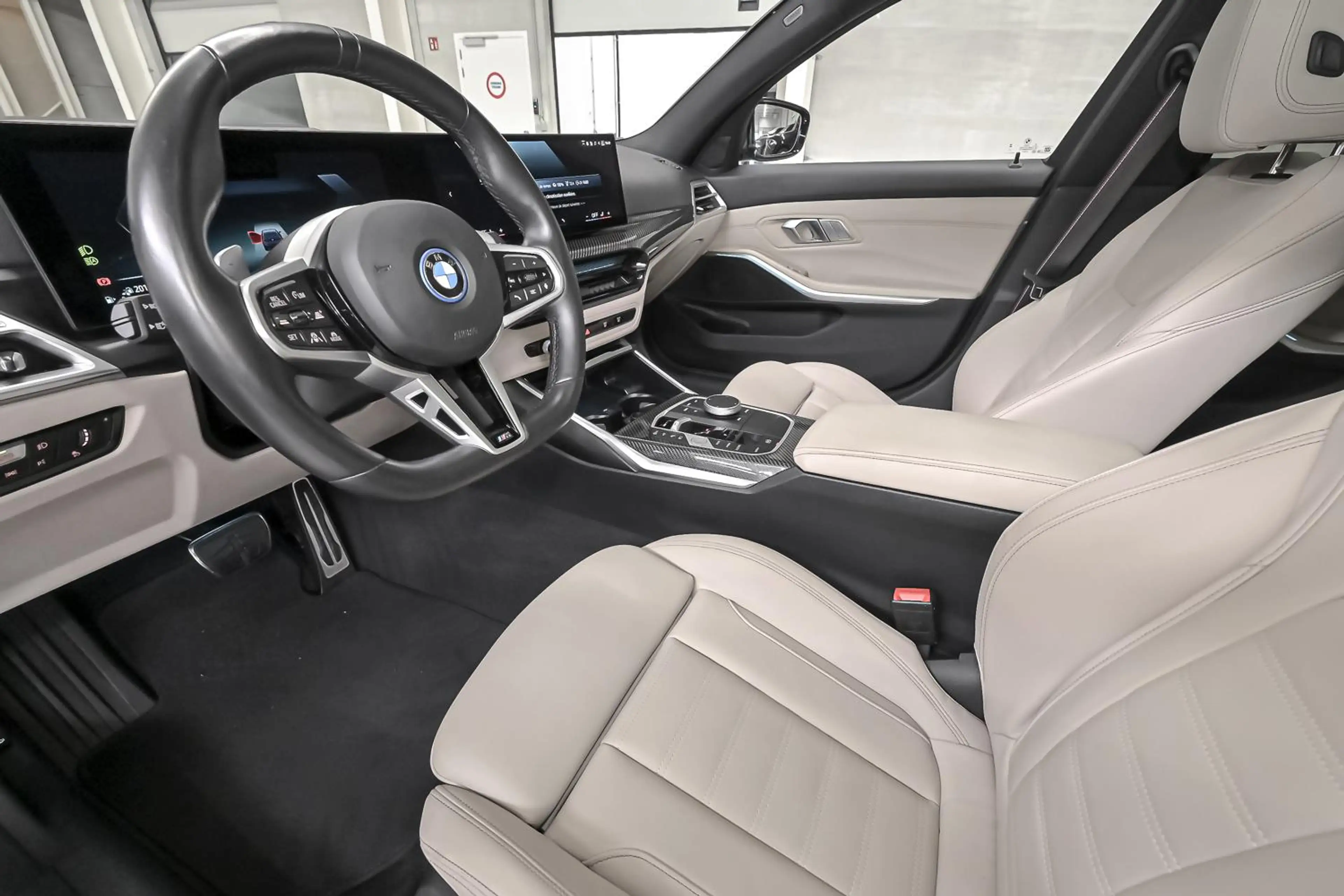 BMW 330 e xDrive Touring - 2ans/jaar garantie-FULL OPTION — photo 6
