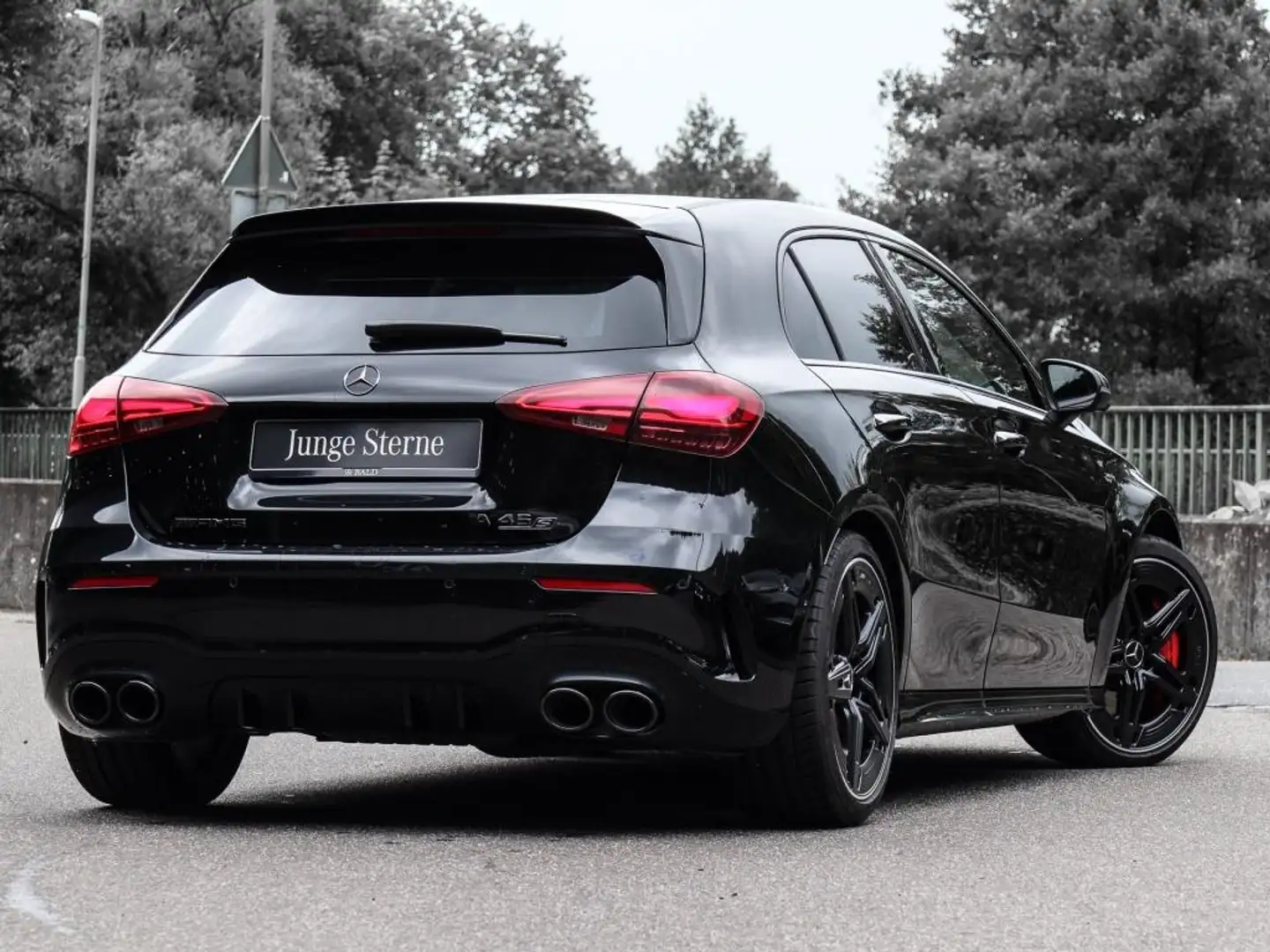 Mercedes-Benz A 45 AMG A 45 S AMG 4M+ ILS/Pano/Burm/360/HUD/Night/19" Zwart - 2