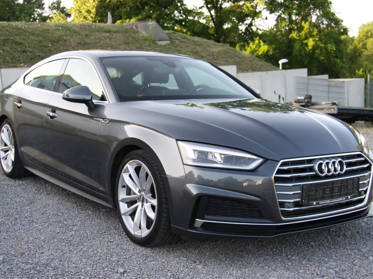 Audi A5 2.0 TFSI Hybrid Sportpack S-Line *Virtual*Hup*LED Grijs - 1
