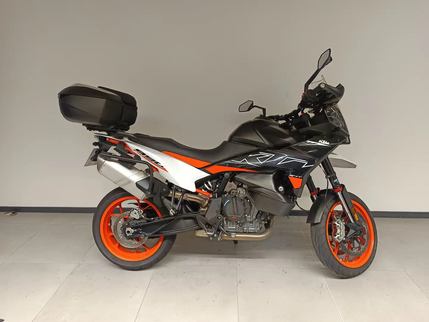 KTM 890 SMT Чёрный - 1