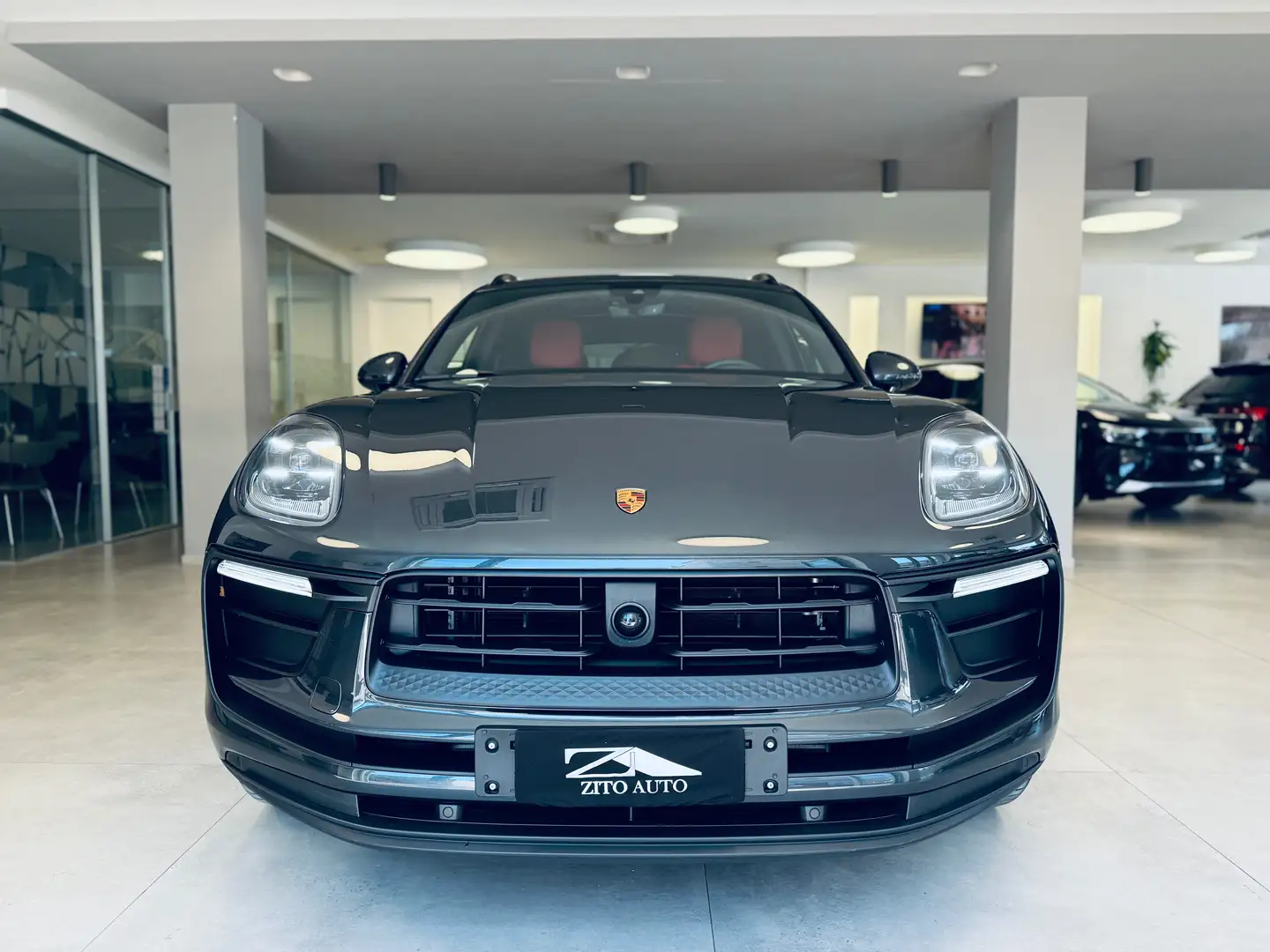 Porsche Macan 2023 2.0 265cv pdk TETTO/BOSE/20" Grijs - 2