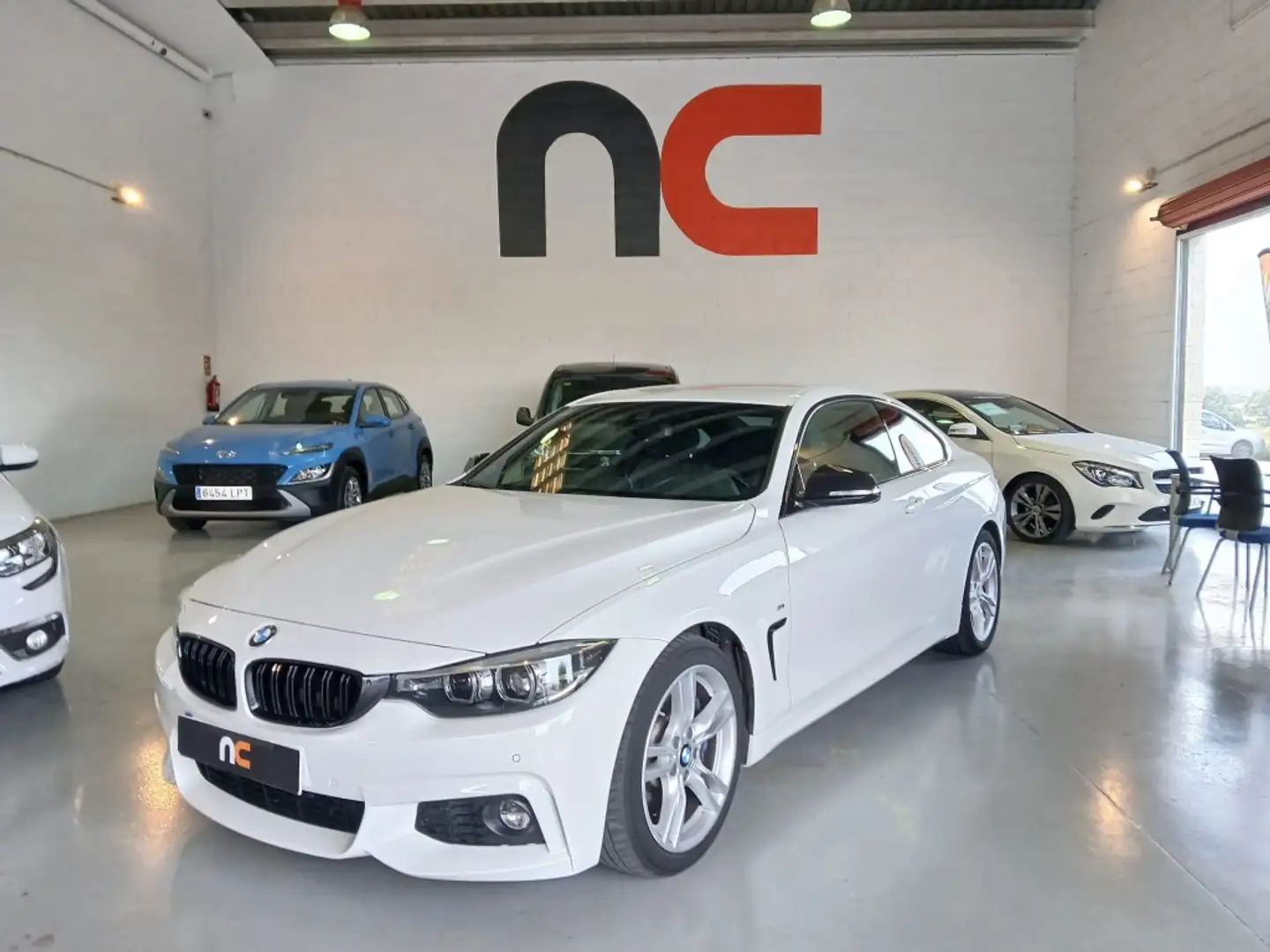BMW 430 430iA Coupé Blanc - 1