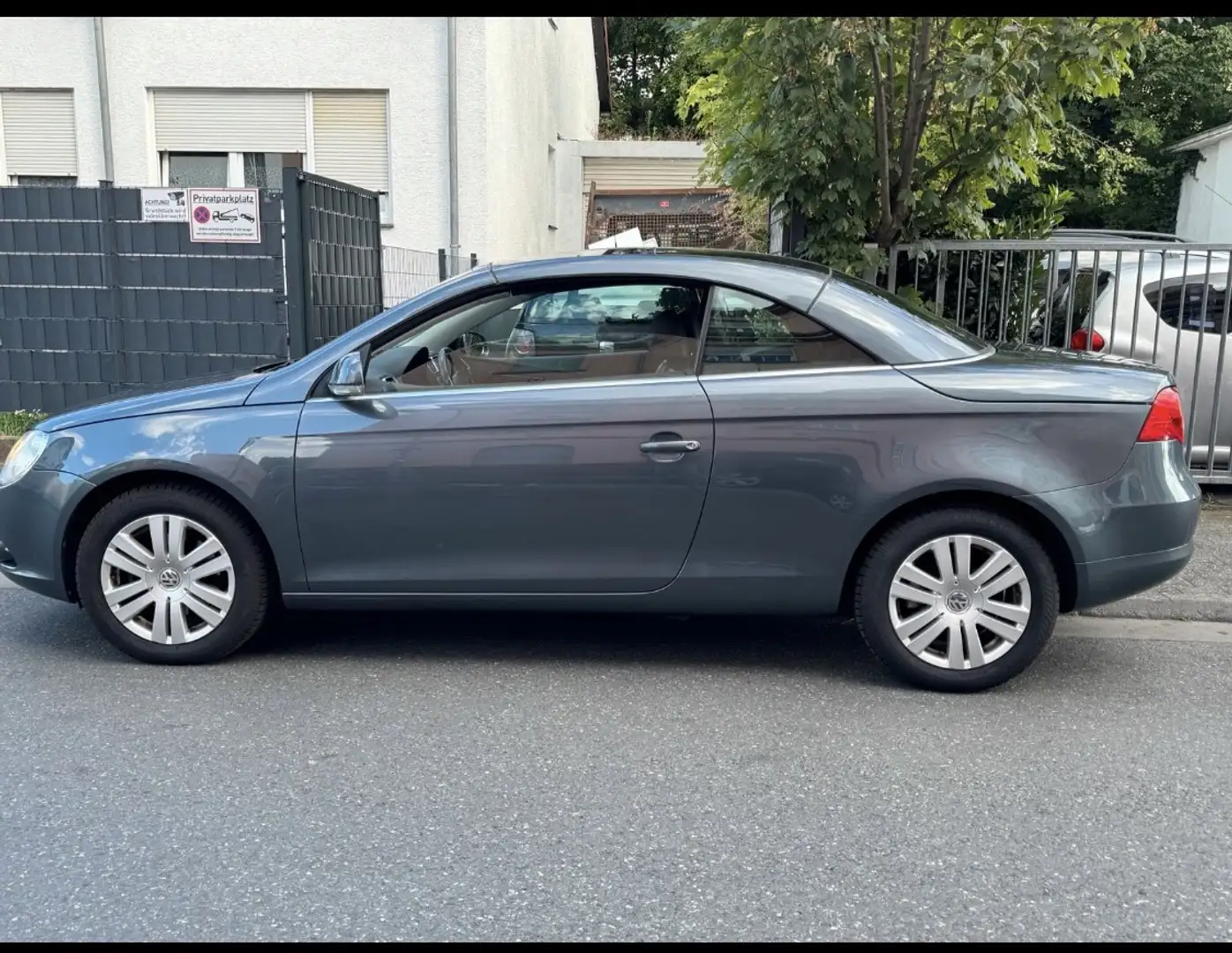 Volkswagen Eos 1.6 Šedá - 2