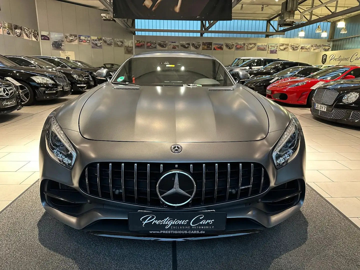 Mercedes-Benz AMG GT CARBON COMAND LEDER ROT ASSISTENTEN TOP Šedá - 1