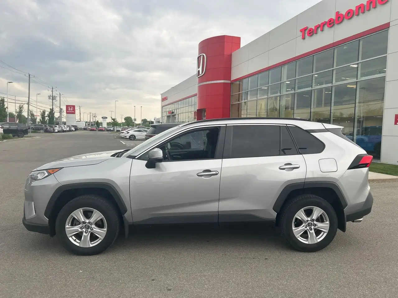 Toyota RAV 4 снимка Toyota RAV 4