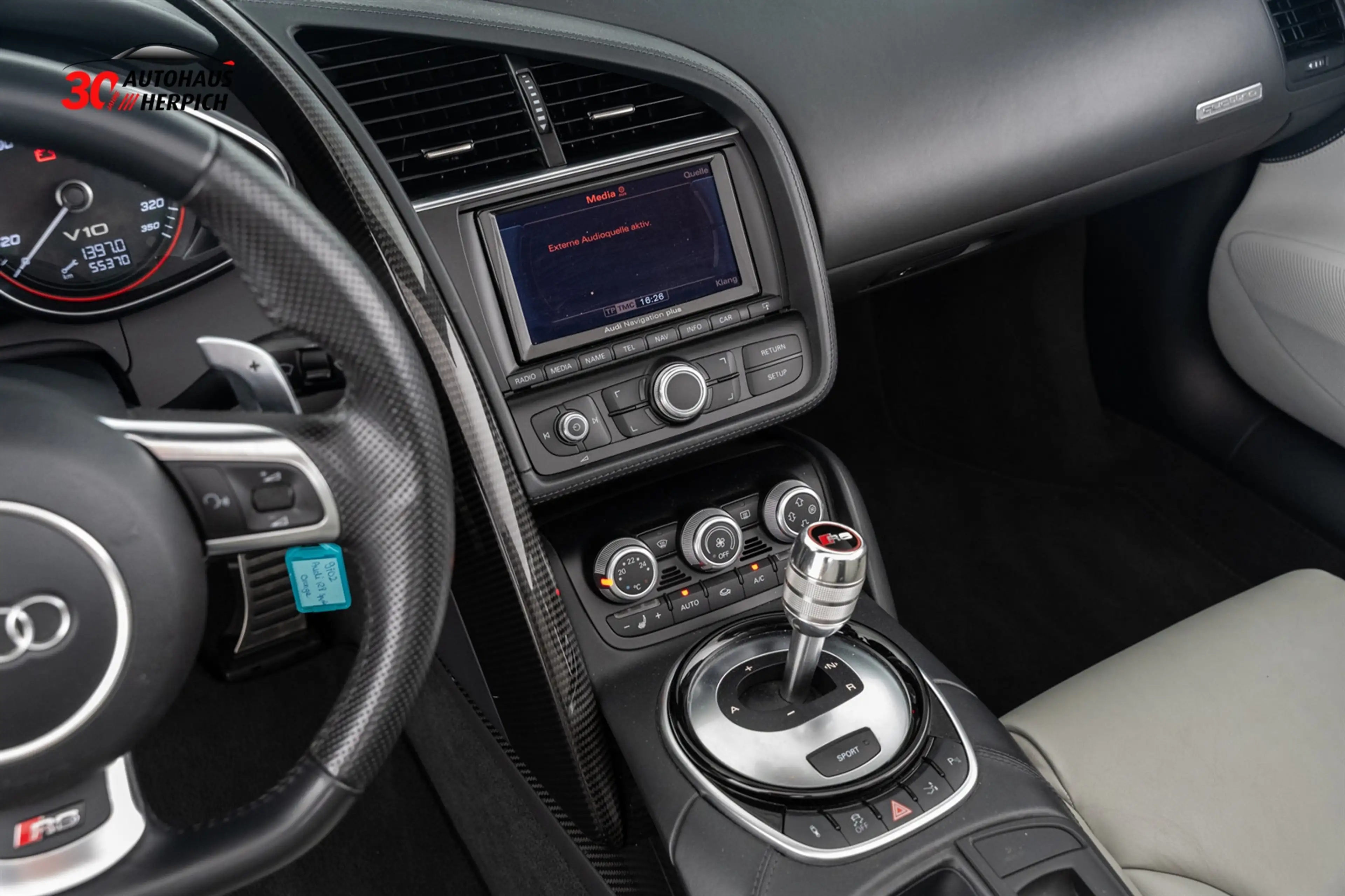Audi R8 5.2 FSI V10 SPYDER QUATTRO RFK LED CARBON B&O — photo 12
