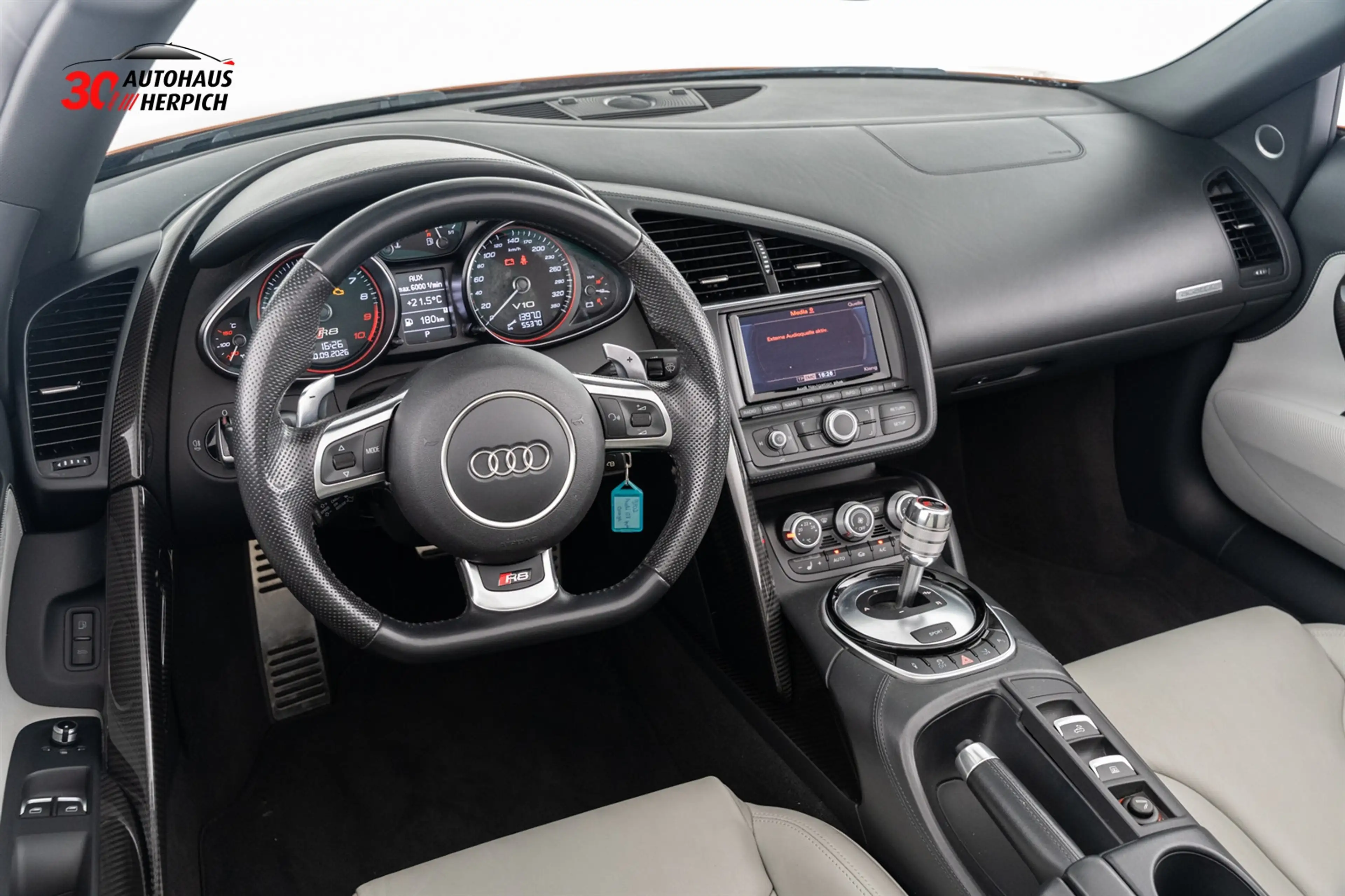 Audi R8 5.2 FSI V10 SPYDER QUATTRO RFK LED CARBON B&O — photo 9