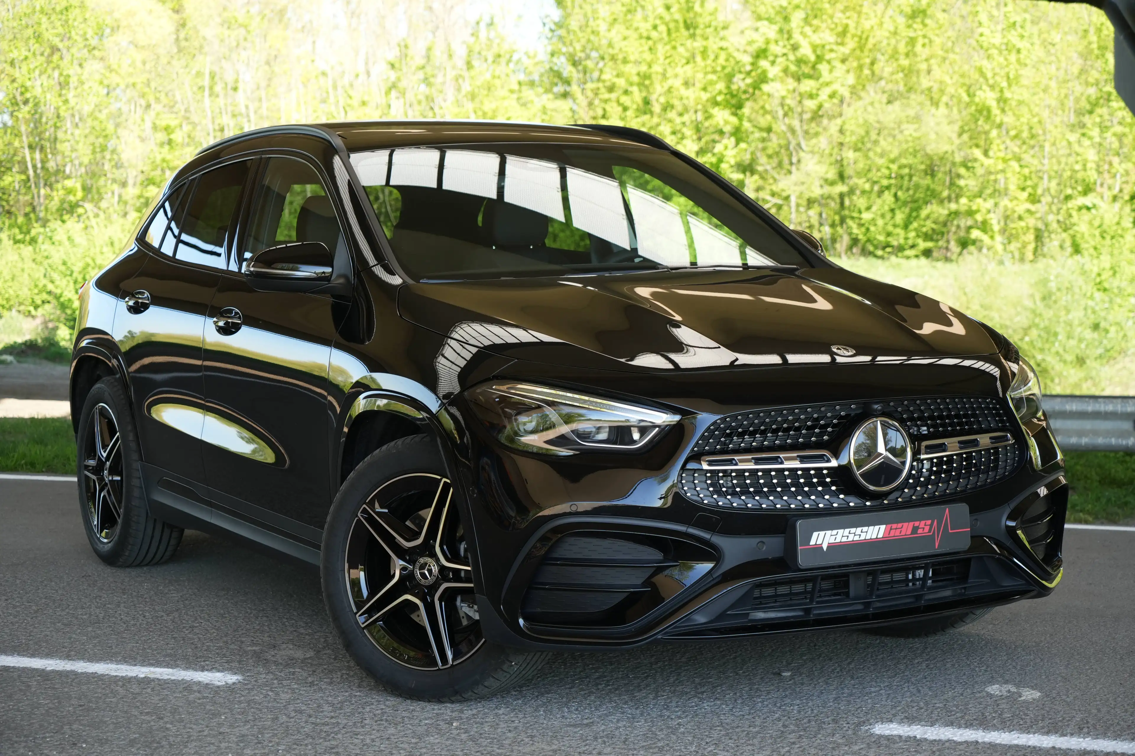 Mercedes-Benz GLA 200 AMG-Line | Nieuwe Wagen! | 1600km! | PANO | LED — photo 2