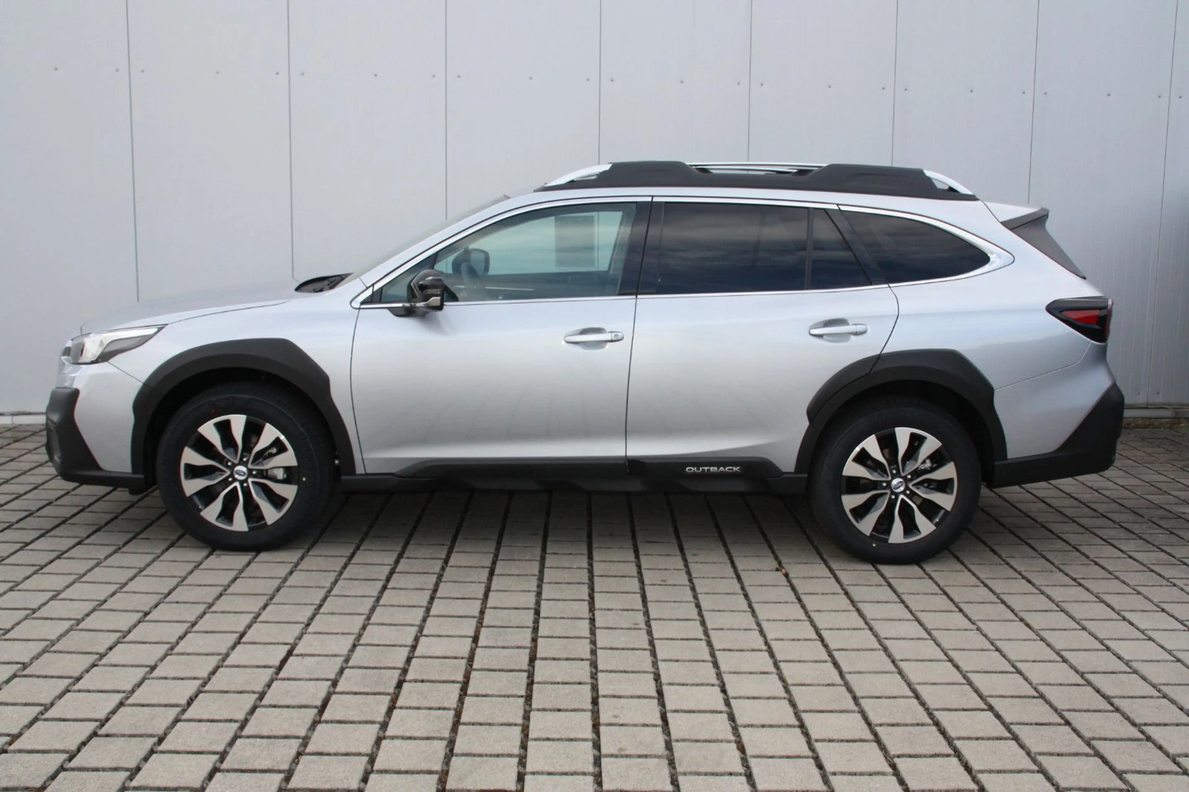 Subaru OUTBACK 2,5i Platinum AWD NAVI*BlackDesign — photo 2