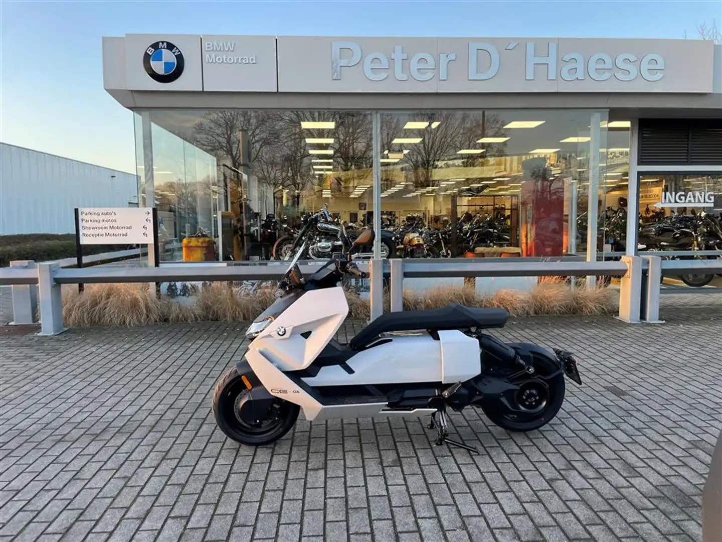 BMW CE 04 -SCHOKKEND MOOIE OCCASIE - 1