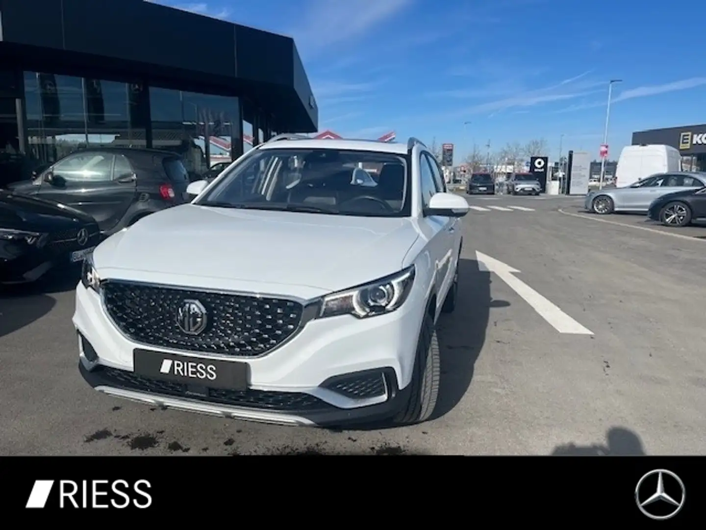 MG ZS Luxury Navi LED Pano Spur Kamera Leder Sitzh Bílá - 1