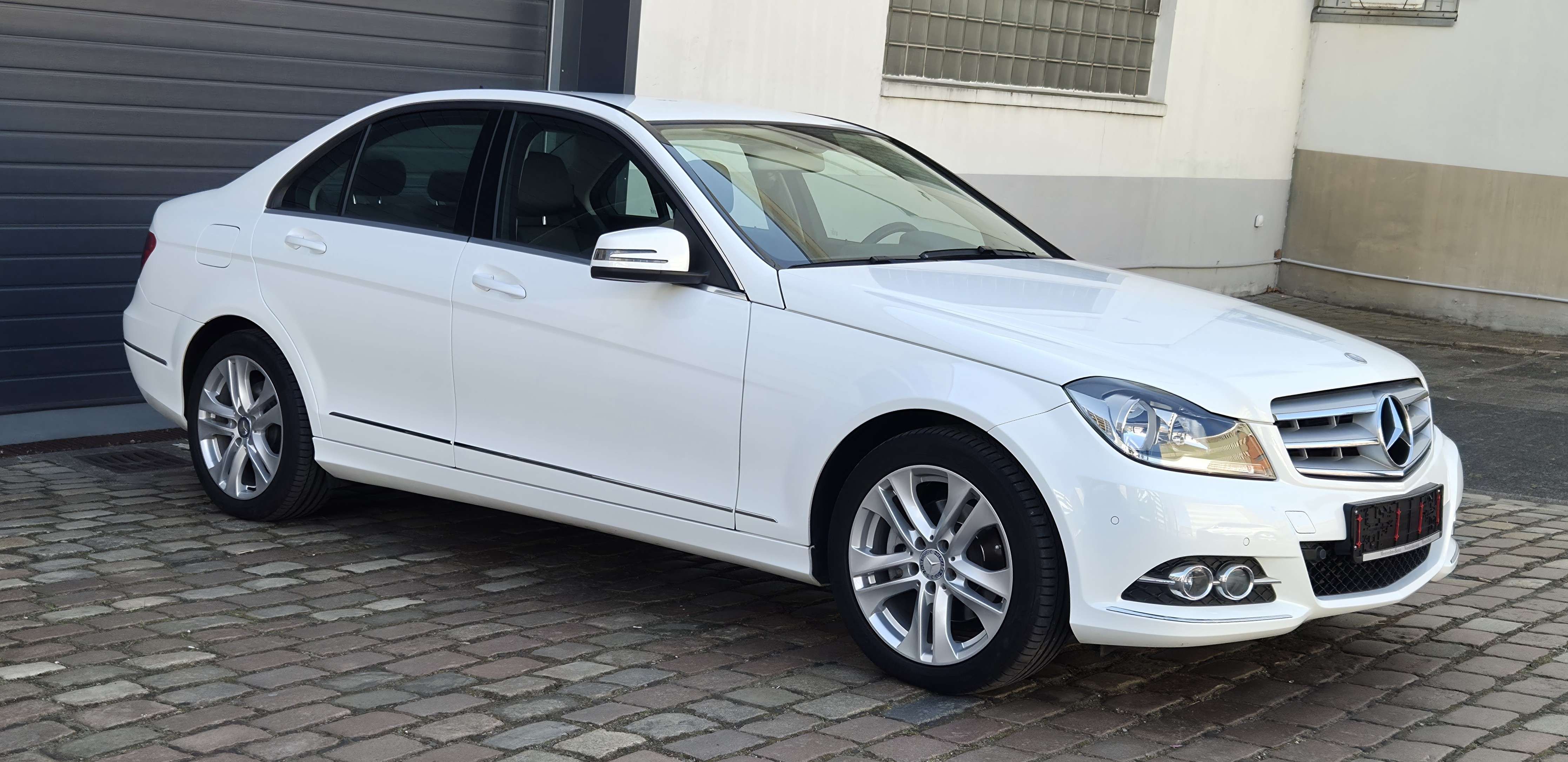 Second hand Mercedes Benz C-Class 