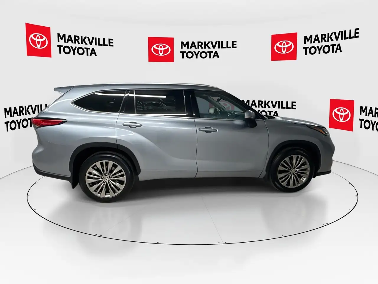Toyota Highlander снимка Toyota Highlander
