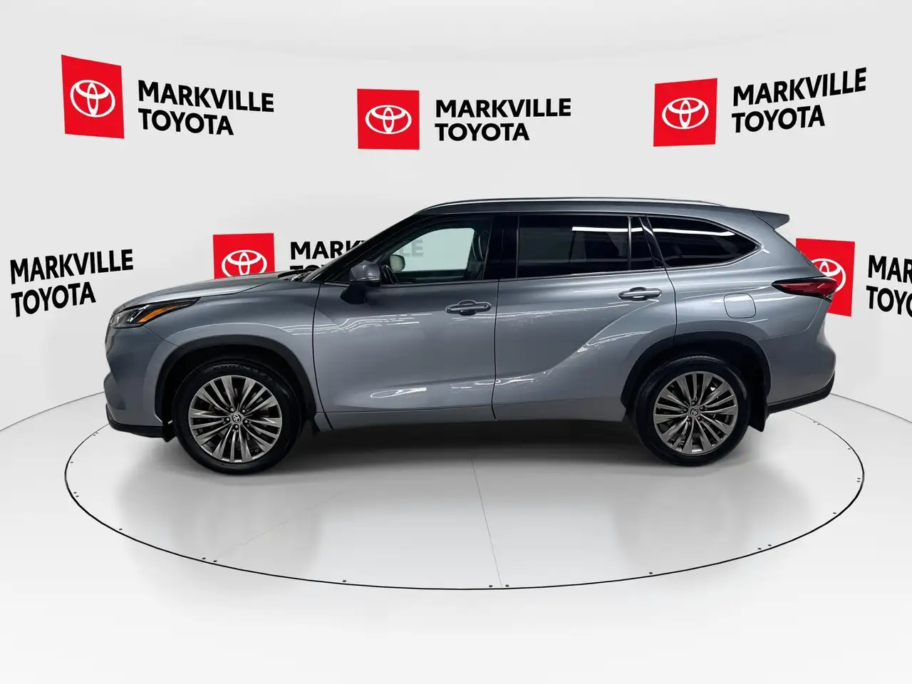 Toyota Highlander снимка Toyota Highlander