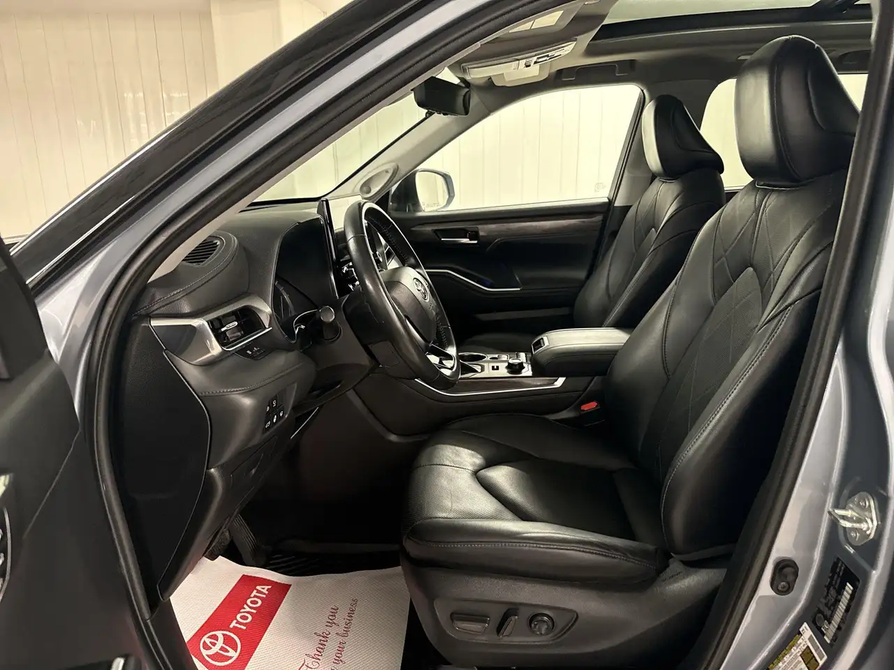 Toyota Highlander снимка Toyota Highlander