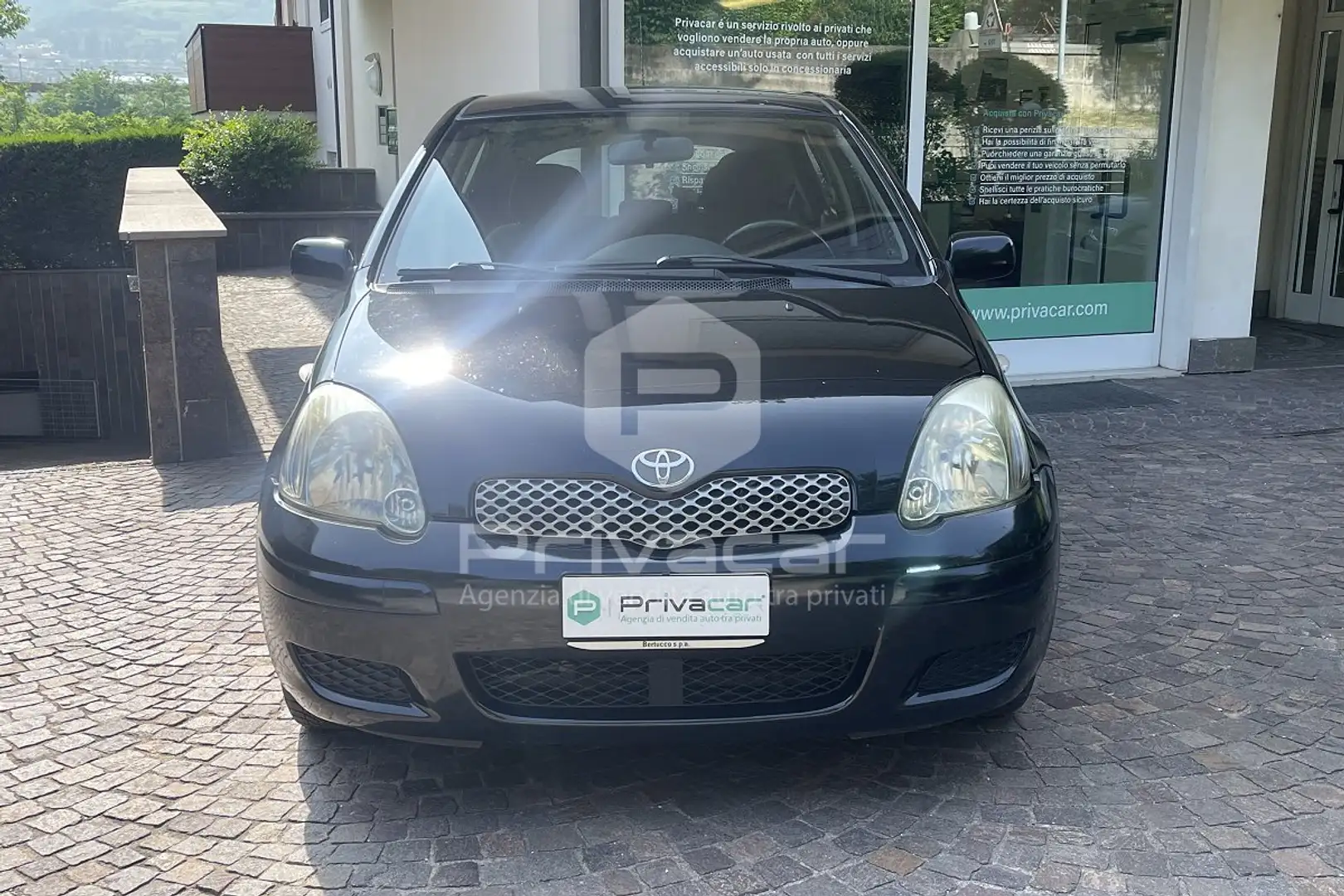 Toyota Yaris 1.4 tdi D-4D cat 5 porte Sol Negru - 2