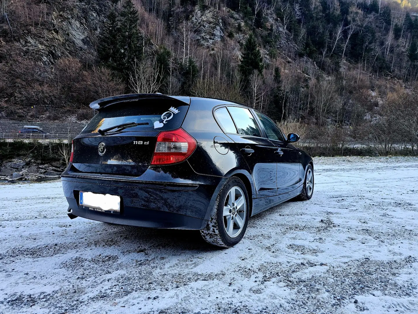 BMW 118 118d - 1