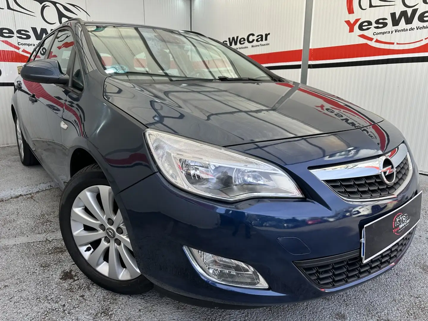 Opel Astra ST 1.4 T Enjoy Blau - 1