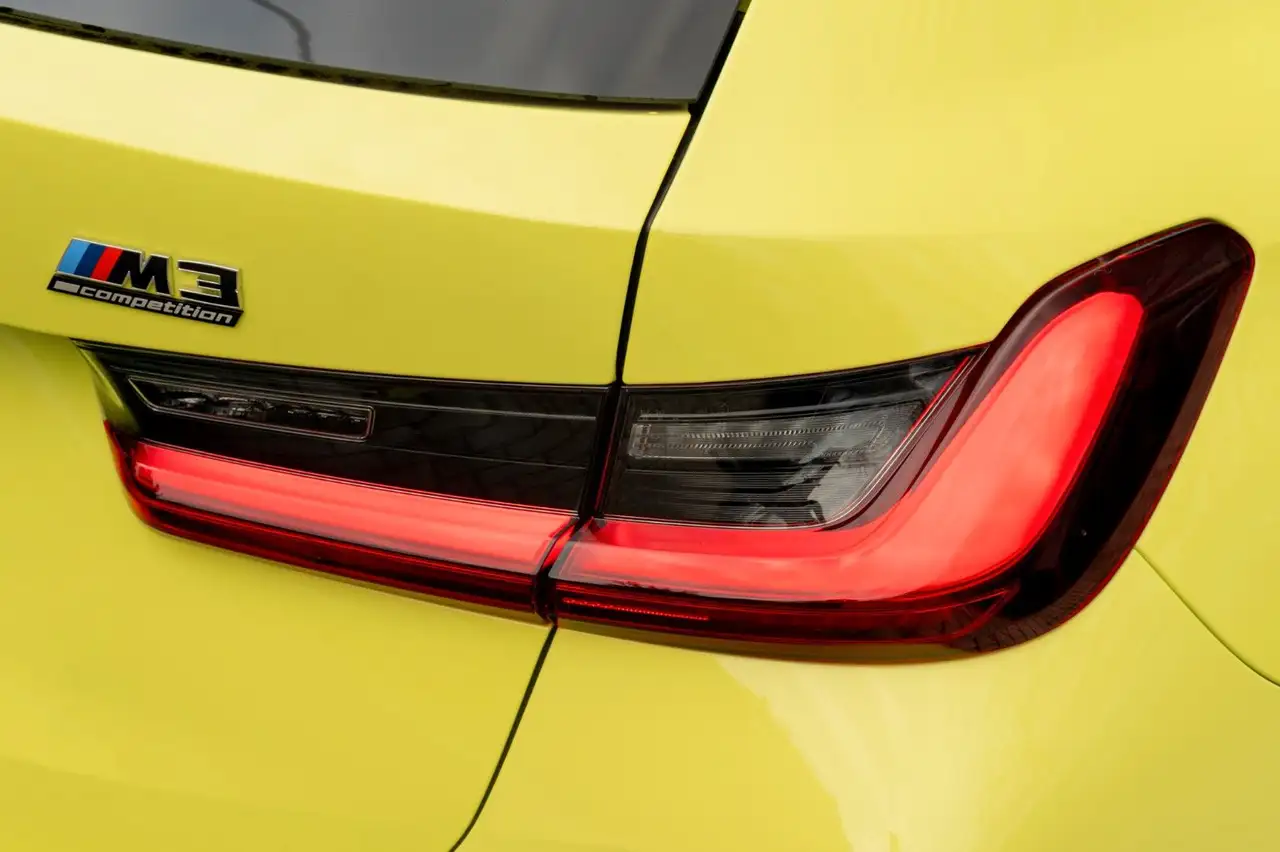 BMW M3 Touring Competion M DR.ASS.PRO.HUD.LHZ.360° 7