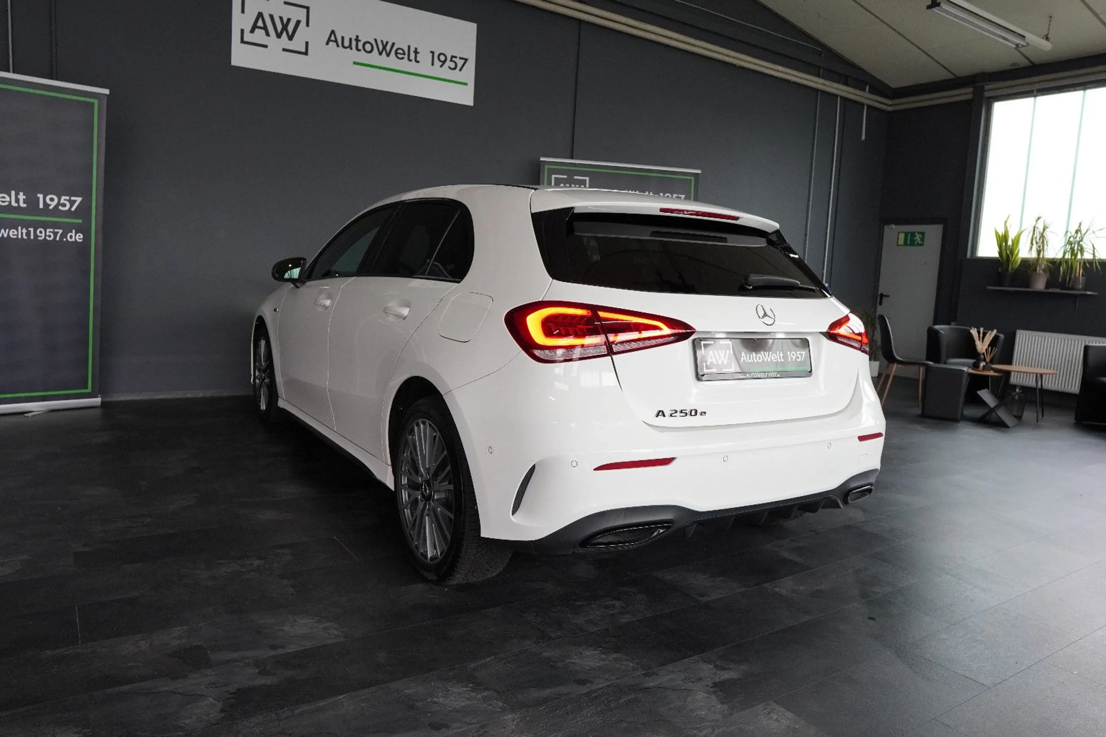 Mercedes-Benz A 250 e Edition 2020*LED*2xAMG*RFK* MBUX*SHZ* — photo 6